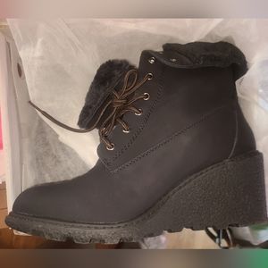New Dream Pair boots